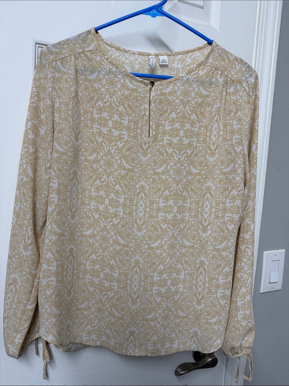 Cato Beige and White Patterned Long-Sleeve Blouse